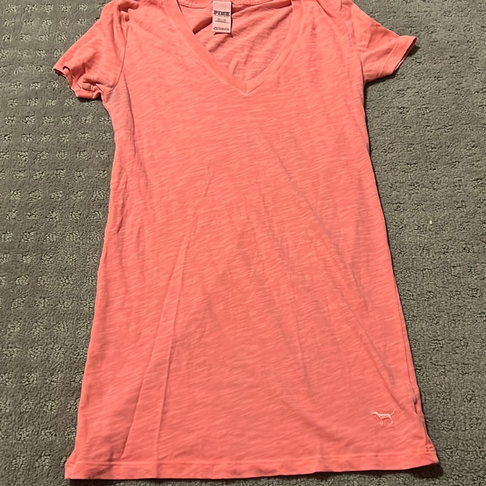 PInk tee shirt